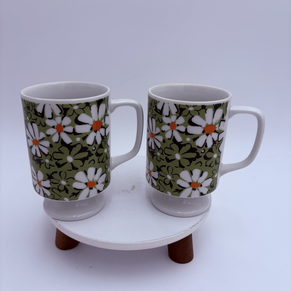 Set Of 2 Footed Pedestal Coffee Mug 8 oz Retro Daisy Floral Green & Black JAPAN - Picture 1 of 8